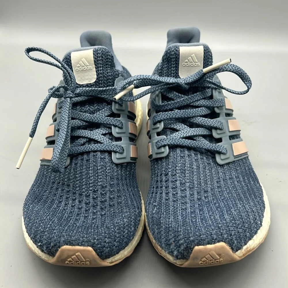 Adidas Ultra Boost sz 7 - Picture 3 of 9